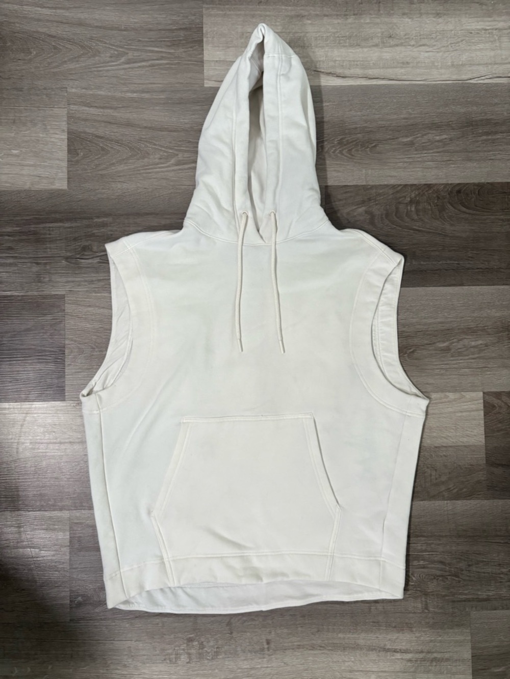 Athleta Oversized Hooded Sleeveless Pullover in Cream
